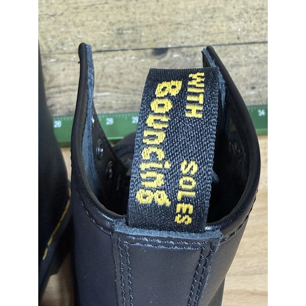 NEW-Dr Martens 11821 1460 Smooth Black Leather Combat Womens Boots Sz 6 Doc